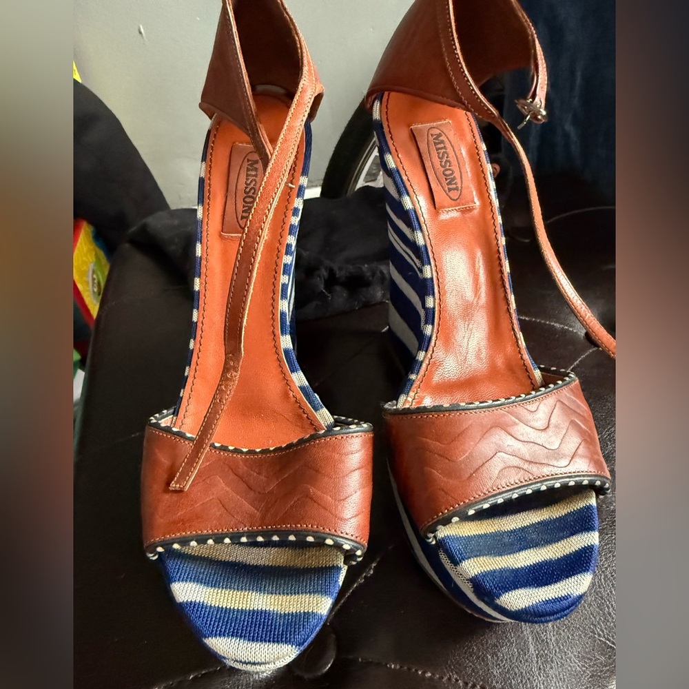 Absolutely gorgeous Missoni wedge sandals